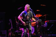 Jeff Bridges performing in 2014 (Image via Getty)